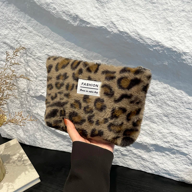 Leopard Print Retro Makeup Bag | Large Capacity Cosmetic Bag & Fashion Portable Storage Bag (Travel Toiletry Bag) Luxegan