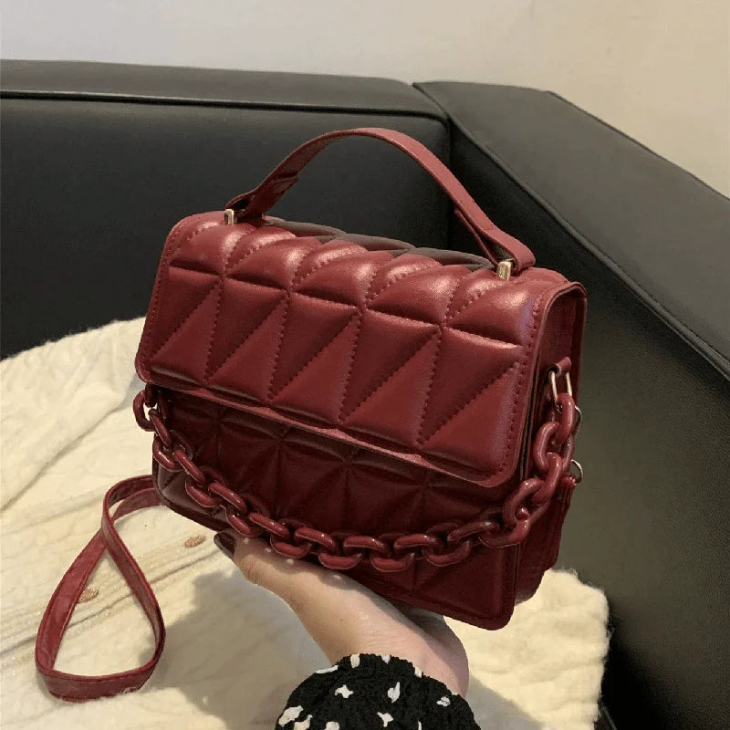 Mini Casual Quilted Crossbody Bag | Small Quilted Handbag Tote with Magnetic Closure | Fashionable Diamond Lattice Shoulder Bag for Women (Daily Use) Luxegan