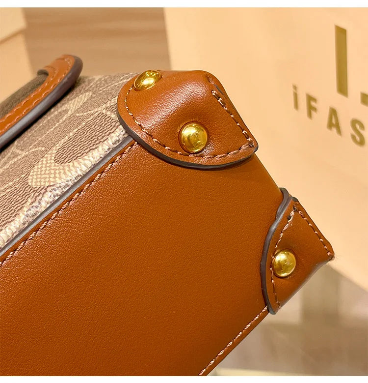 New Minimalist & Fashionable Small Handbag | Contrasting Color Women's Crossbody Bag (High-End Carriage Style, Portable Box Bag)