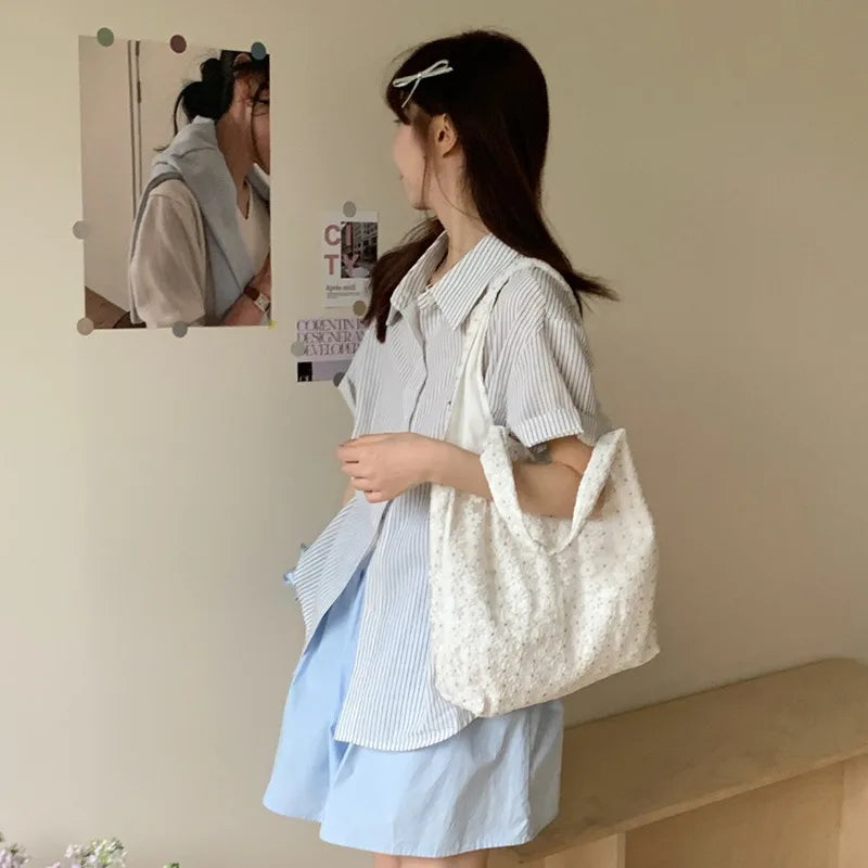 Retro Daisy Lace Shoulder Bags for Women | Sweet Flower Embroidery Ladies Vest Shopping Bag | Portable Female Tote Purse Handbags Luxegan