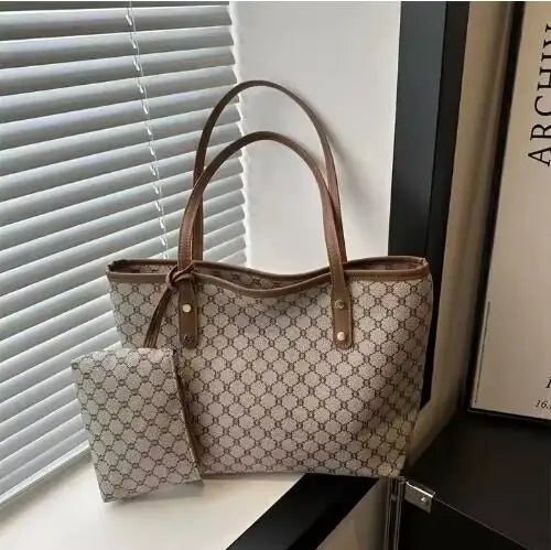 New Simple Fashion Large Capacity Niche Bag | Women's New Trend Delicate Comfortable Hand Bill Shoulder Bag Luxegan