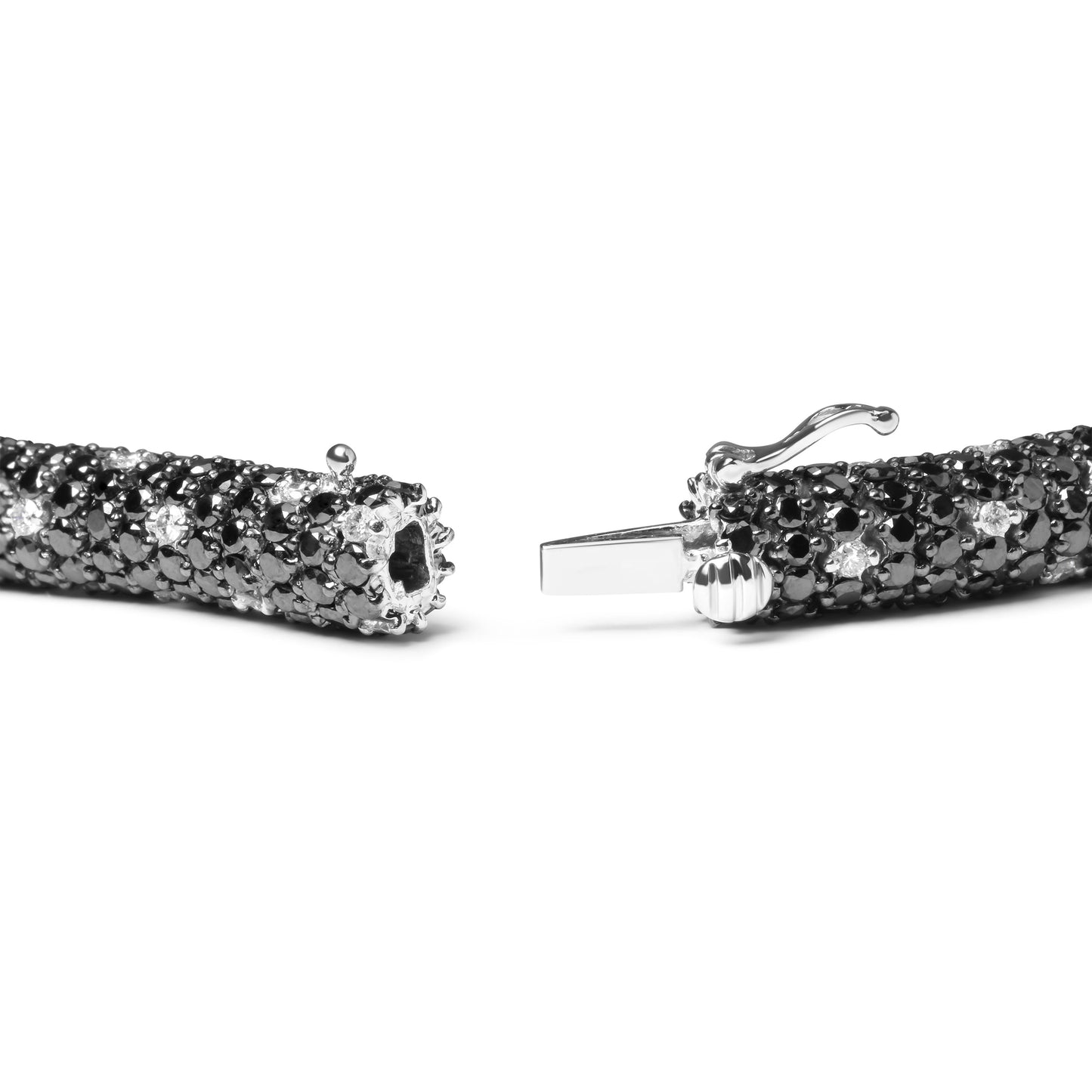 Pulsera de tenis estilo piel de serpiente con diamantes blancos y negros en pavé, de oro blanco de 18K y 20,0 quilates (color G-H y negro, claridad SI1-SI2) - Talla 7"