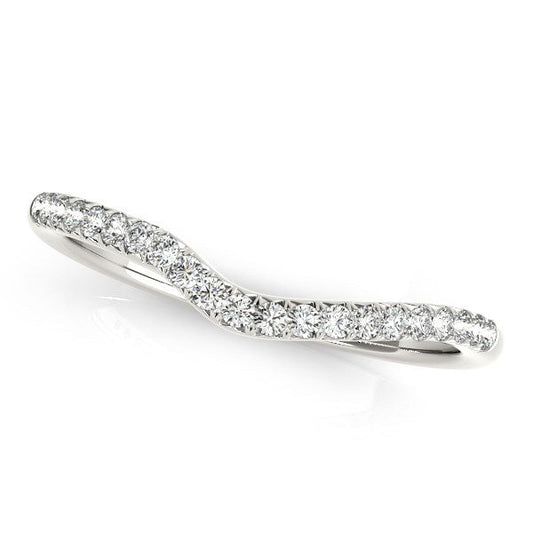 Anillo de boda curvo de oro blanco de 14k con pavé de diamantes (1/4 quilate total)
