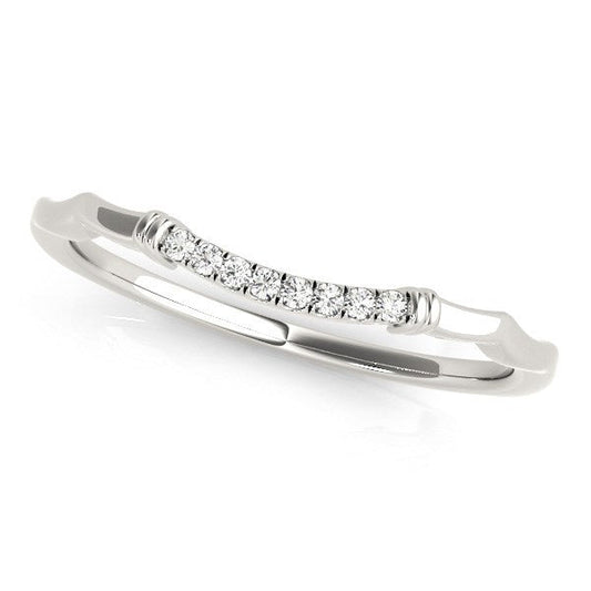 Anillo de boda con diseño ondulado de oro blanco de 14k con diamantes engastados en pavé (1/20 quilates en total)