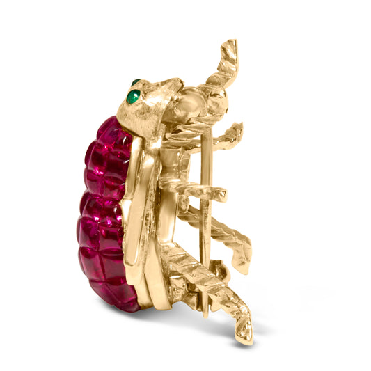 Broche de abejorro en oro amarillo de 18K con diamantes de 3/8 Cttw y rubíes rojos de 6 3/4 Cttw (color F-G, claridad VS2-SI1)