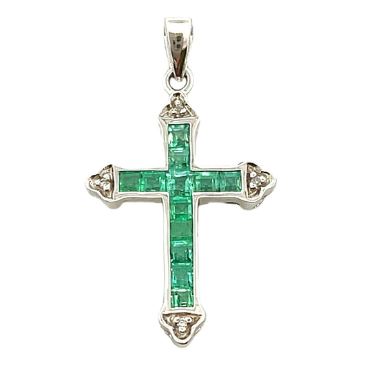Colgante religioso de cruz con diamante esmeralda en oro blanco de 10 quilates