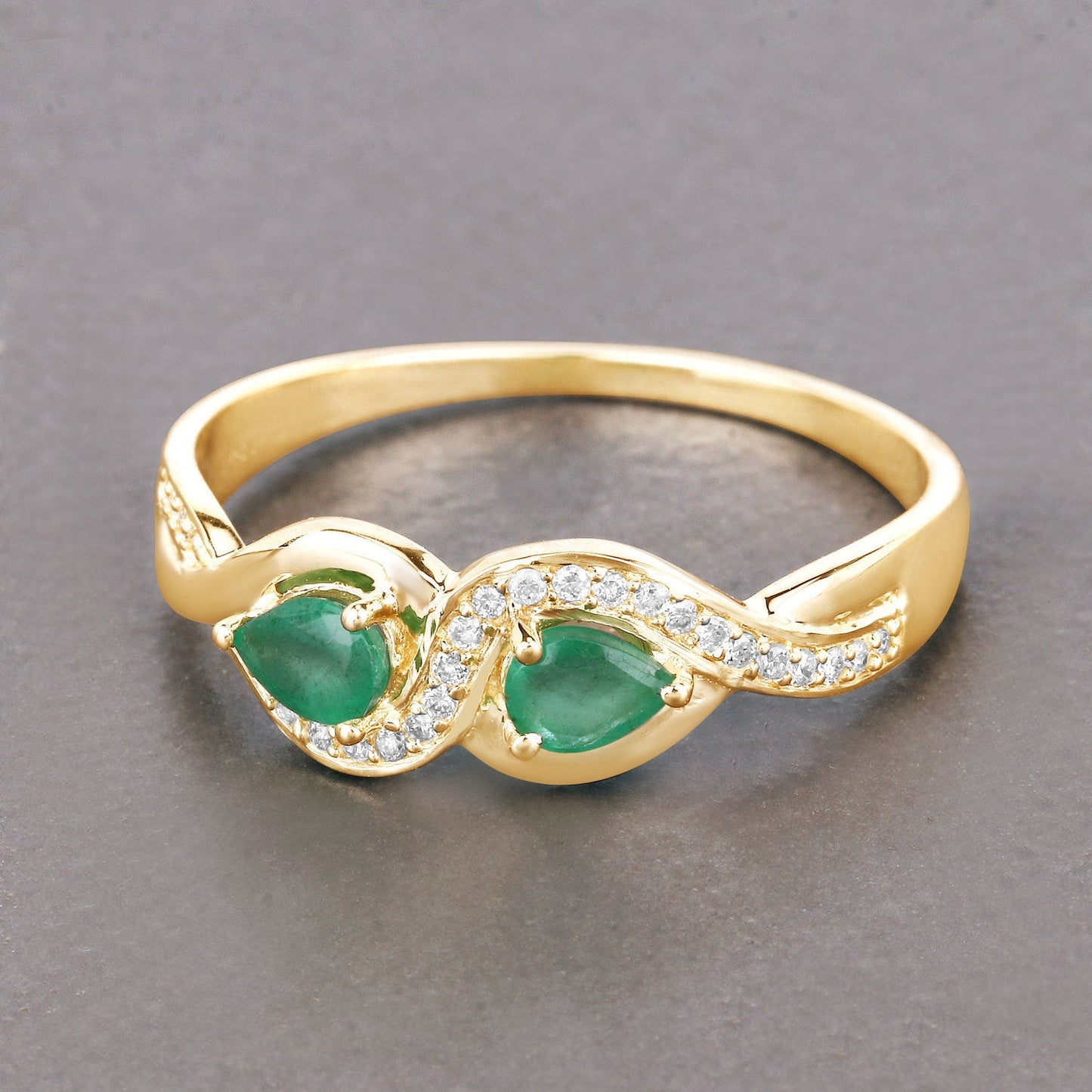 Anillo de oro amarillo de 14 quilates con esmeralda zambiana auténtica de 0,35 quilates y diamantes blancos