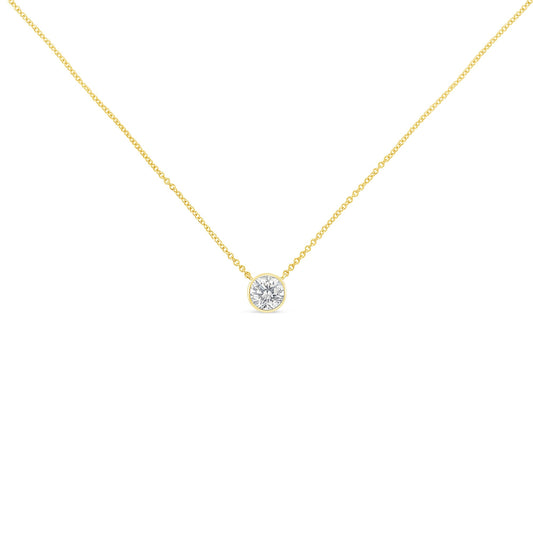 Collar con colgante solitario moderno de bisel engastado de diamante redondo brillante de 1/3 quilates en oro amarillo de 10K, 16"-18" (color H-I, claridad SI2-I1)
