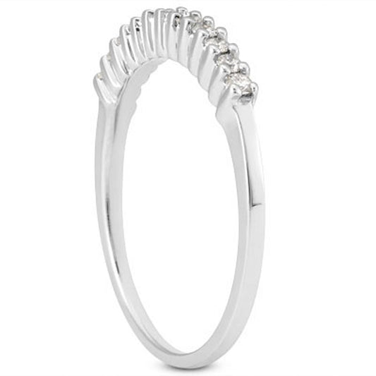 Anillo de boda de oro blanco de 14k con diamantes y garras compartidas elevadas