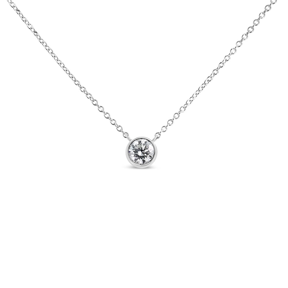 Collar con colgante de oro blanco de 14K con diamante de laboratorio de 1/2 ct. engastado en bisel moderno de 40.64 cm - 45.72 cm (color F-G, claridad VS2-SI1)