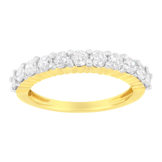 Anillo de boda estilo banda estriada con engaste de puntas de oro amarillo de 10K con diamante de 1.0 Cttw certificado por el IGI (color J-K, claridad I1-I2) - Talla 7