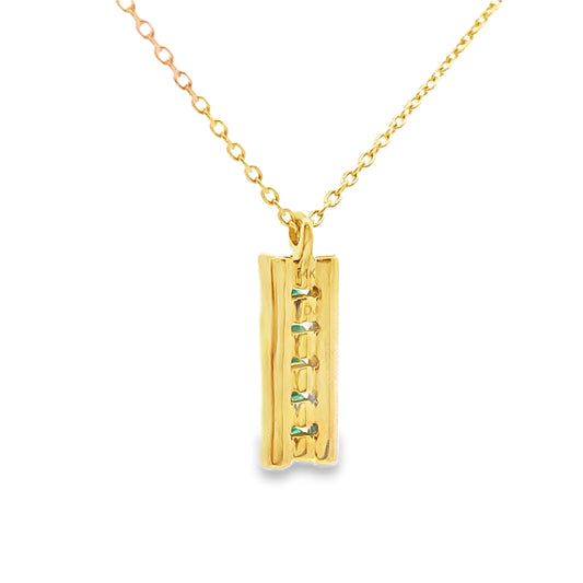 Colgantes de moda de diamante esmeralda de 0,30 ct en oro amarillo de 14 kt