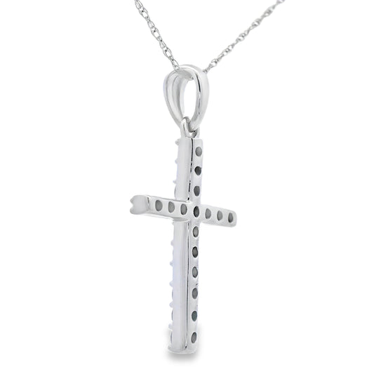 Colgante religioso de cruz con diamante de 0,30 qt en oro blanco de 14 kt
