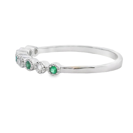 Juego de anillos apilables de oro blanco de 14K con esmeraldas y diamantes