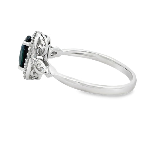 Anillo de zafiro y diamantes de 1,07 ct en oro blanco de 10 kt