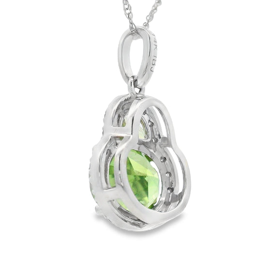 Colgantes de moda de peridoto y diamante de 2,29 ct en oro blanco de 14 kt
