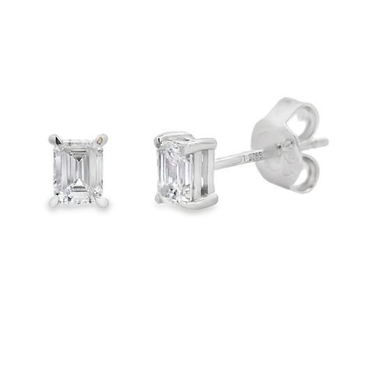 Pendientes de botón con diamante creado en laboratorio de .50ct Plata de ley