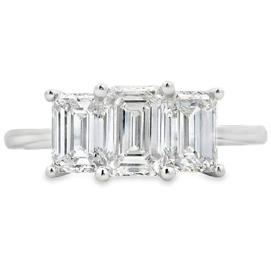 Anillo de oro blanco de 14 quilates con 3 piedras y diamantes cultivados en laboratorio de 2,00 ct