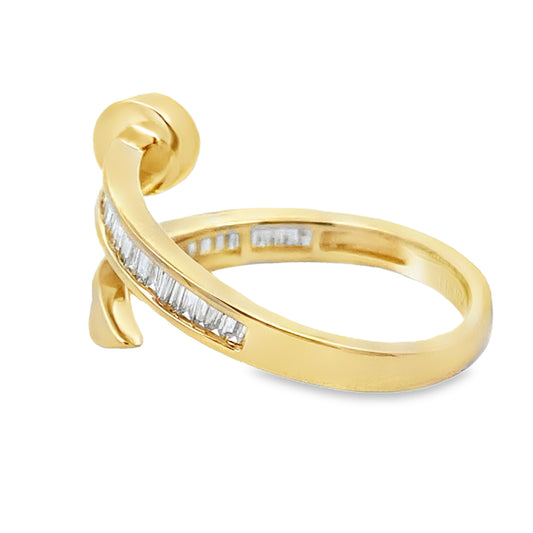 Anillo de diamantes de .35ct de oro amarillo de 14kt