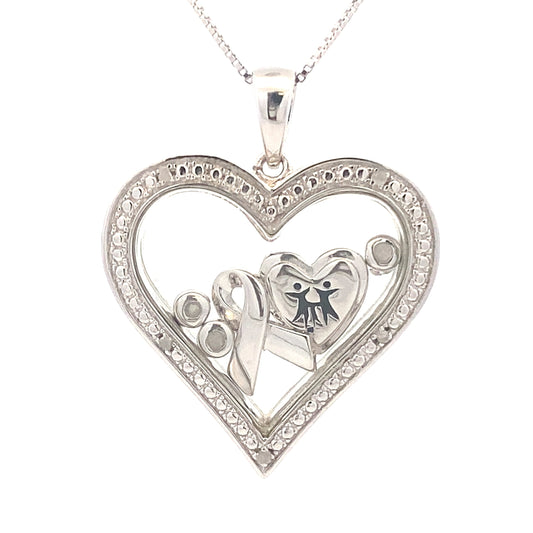Colgante de corazón de diamantes de .02 ct y plata esterlina