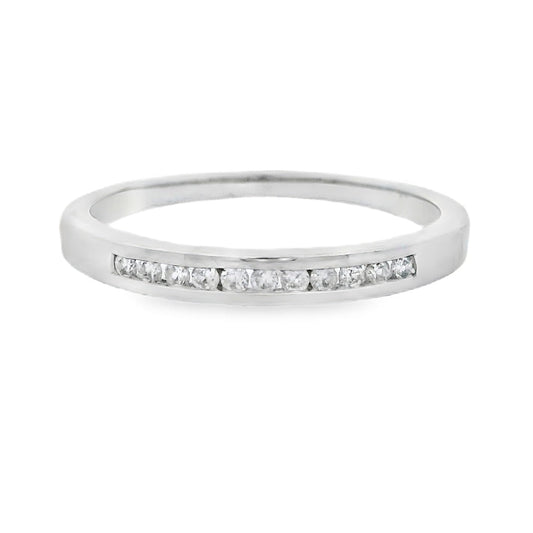 Anillo de boda con diamante de .11 ct en oro blanco de 14 KT