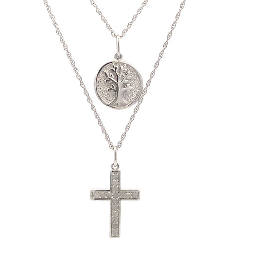 Colgante de cruz religiosa con diamantes de .20 ct de plata de ley