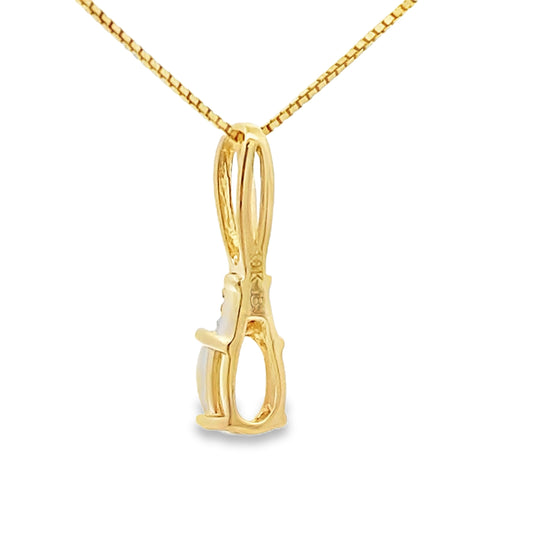 Colgantes de moda de oro amarillo de 10 qt con ópalo y diamantes de 0,02 ct