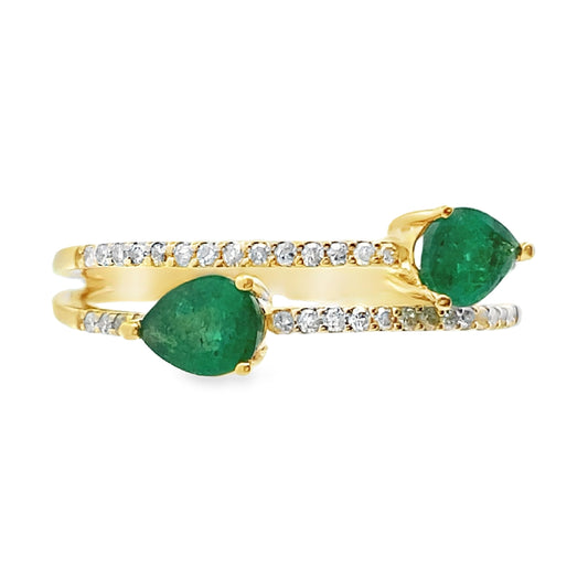 Anillo de oro amarillo de 14kt con diamante esmeralda de 0,50 qt