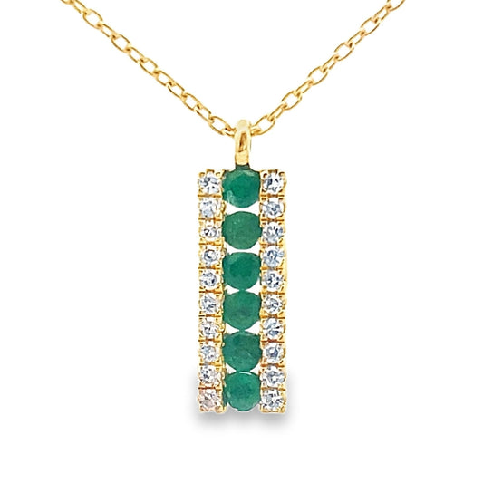Colgantes de moda de diamante esmeralda de 0,30 ct en oro amarillo de 14 kt