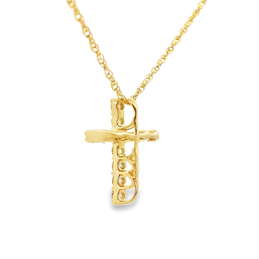 Colgante Religioso Cruz con Diamantes de .12ct en Oro Amarillo de 10KT