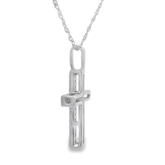 Colgante Cruz Religiosa con Diamantes de .08ct en Oro Blanco de 14kt