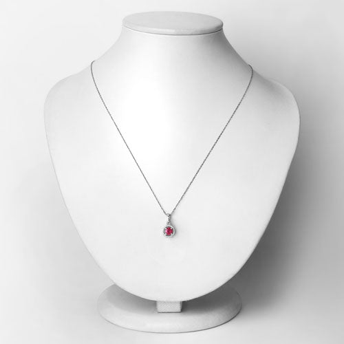 Colgante de oro blanco de 14 quilates con rubí genuino de 0.62 quilates y diamantes blancos