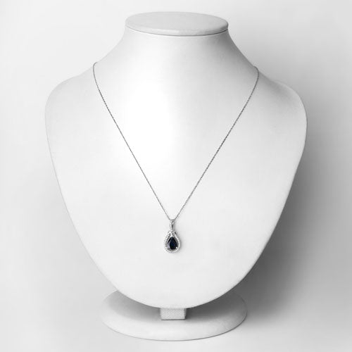 Colgante de oro blanco de 14 quilates con zafiro azul natural de 1,48 quilates y diamantes blancos