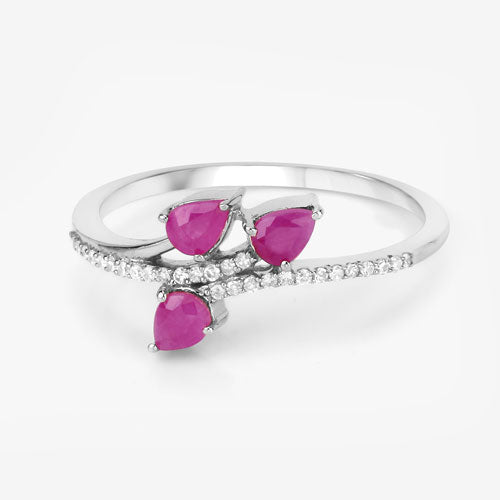 Anillo de oro blanco de 14K con rubí genuino de 0.68 quilates y diamantes blancos
