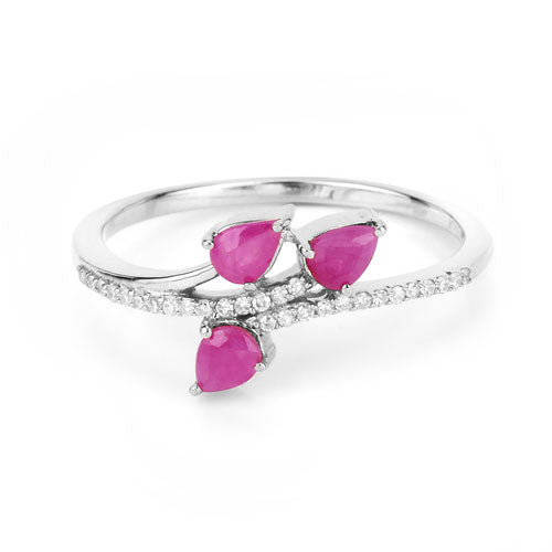 Anillo de oro blanco de 14K con rubí genuino de 0.68 quilates y diamantes blancos