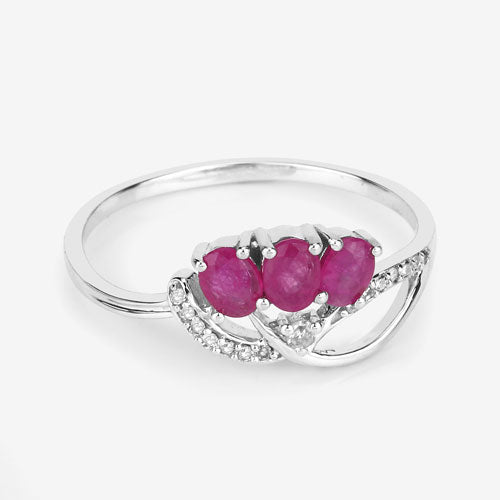 Anillo de oro blanco de 14K con rubí auténtico de 0,71 quilates y diamantes blancos
