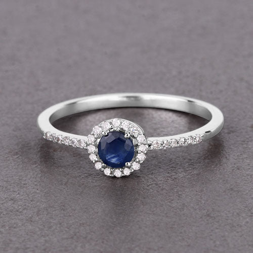 Anillo de oro blanco de 14 quilates con zafiro azul auténtico de 0,38 quilates y diamantes blancos