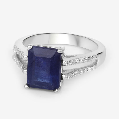 Anillo de plata de ley .925 con zafiro relleno de vidrio de 3.07 quilates y circonita blanca