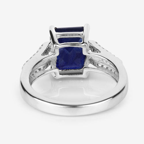 Anillo de plata de ley .925 con zafiro relleno de vidrio de 3.07 quilates y circonita blanca