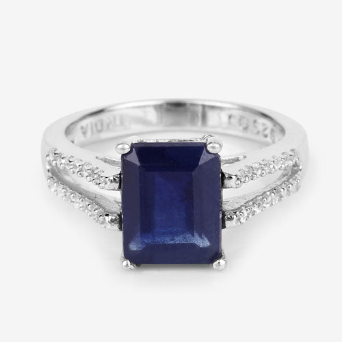 Anillo de plata de ley .925 con zafiro relleno de vidrio de 3.07 quilates y circonita blanca